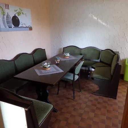 فندق Sauerland-hotel Essentho