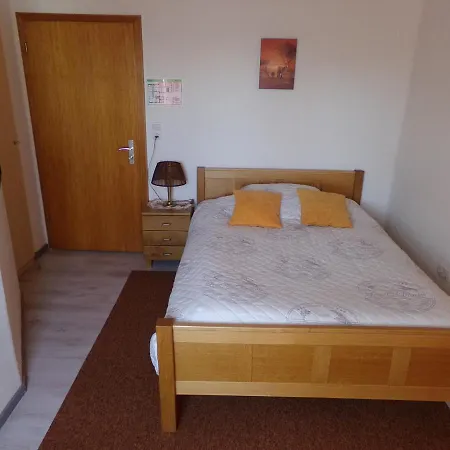 فندق Sauerland-hotel Essentho