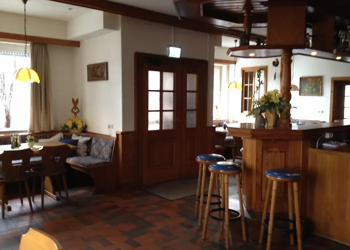 Отель Sauerland-hotel Essentho